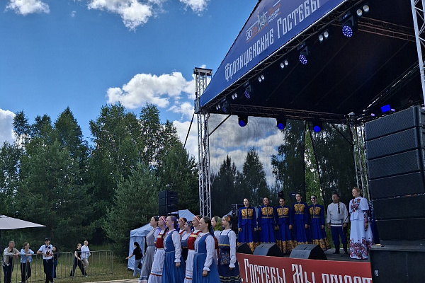 20 июня 2026 года в поселке Фролищи Володарского муниципального округа состоялся XIII Межрегиональный фестиваль народной культуры «Фролищенские гостёбы».